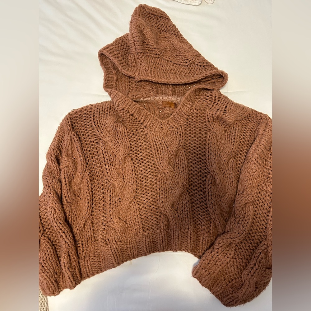 Cute sweater with hoodie!!